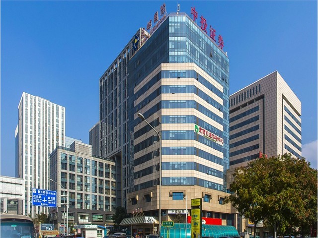 迪庆风光互补太阳能路灯安装